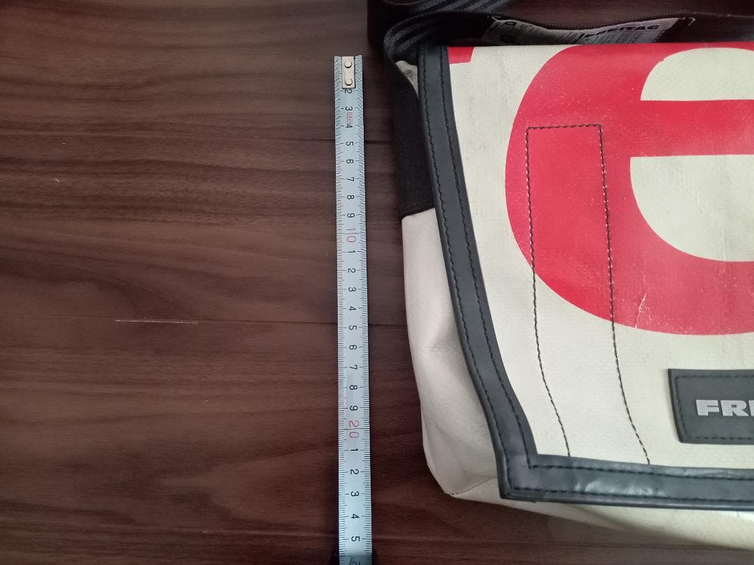 FREITAG メッセンジャーバッグ ホワイト/レッド