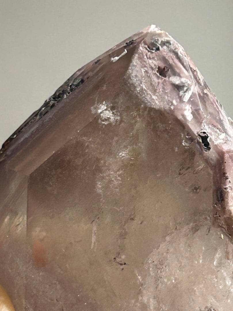 ピンクリチウムクォーツ　原石