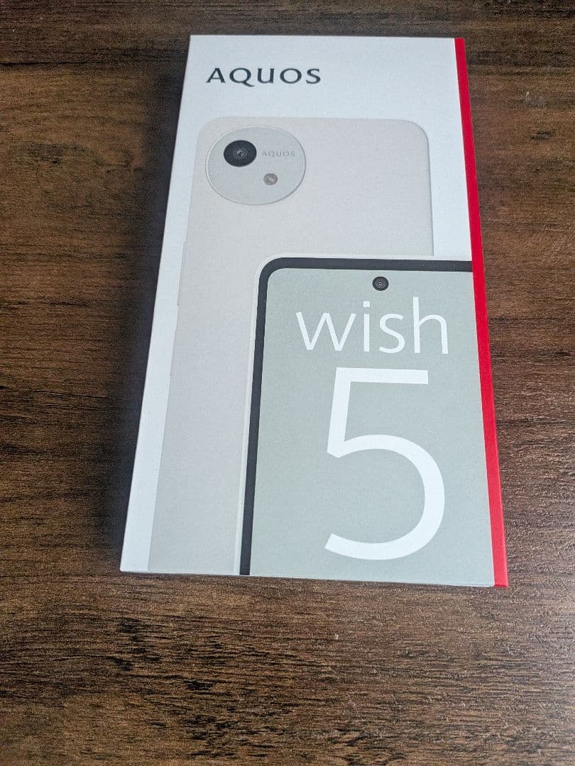 AQUOS wish 5 SH-52F ホワイト