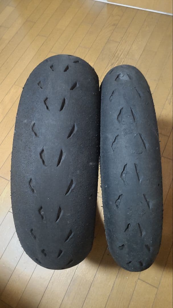 ミシュランPowerCup2　F120/70ZR17 R180/55ZR17