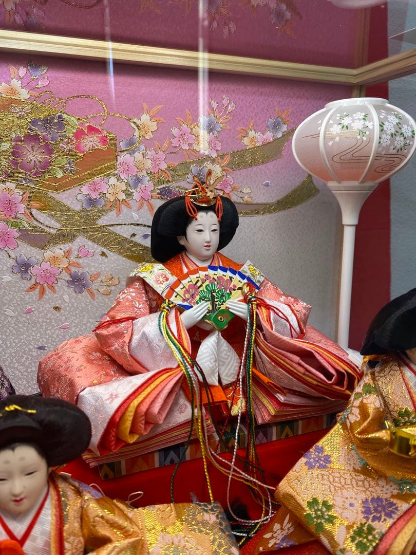 東京久月　雛人形五人飾りガラスケース檜造り・間口約５９×奥行約３４×高さ約４２㎝