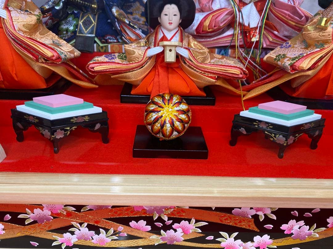 東京久月　雛人形五人飾りガラスケース檜造り・間口約５９×奥行約３４×高さ約４２㎝