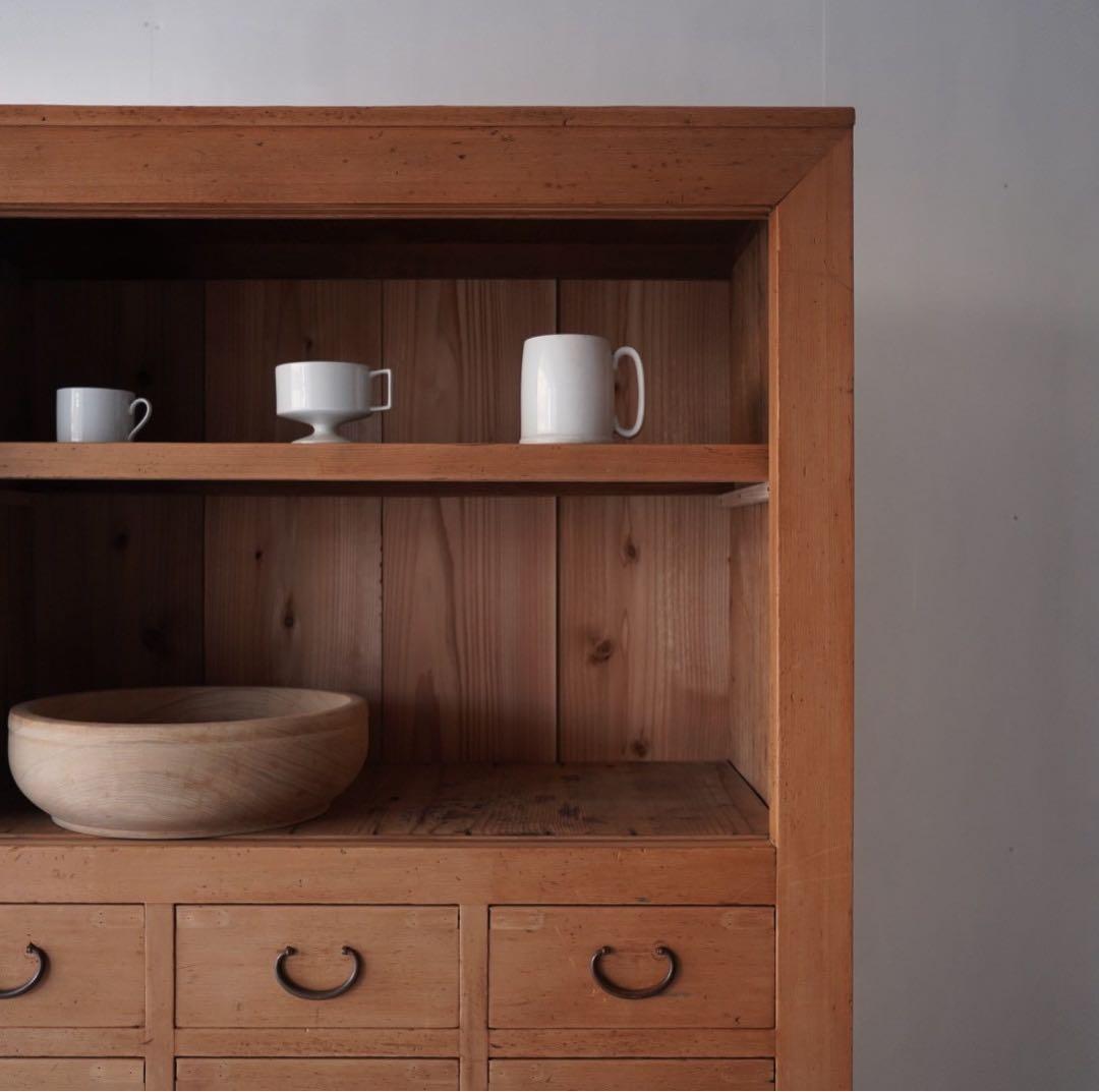 21杯の引き出し収納棚