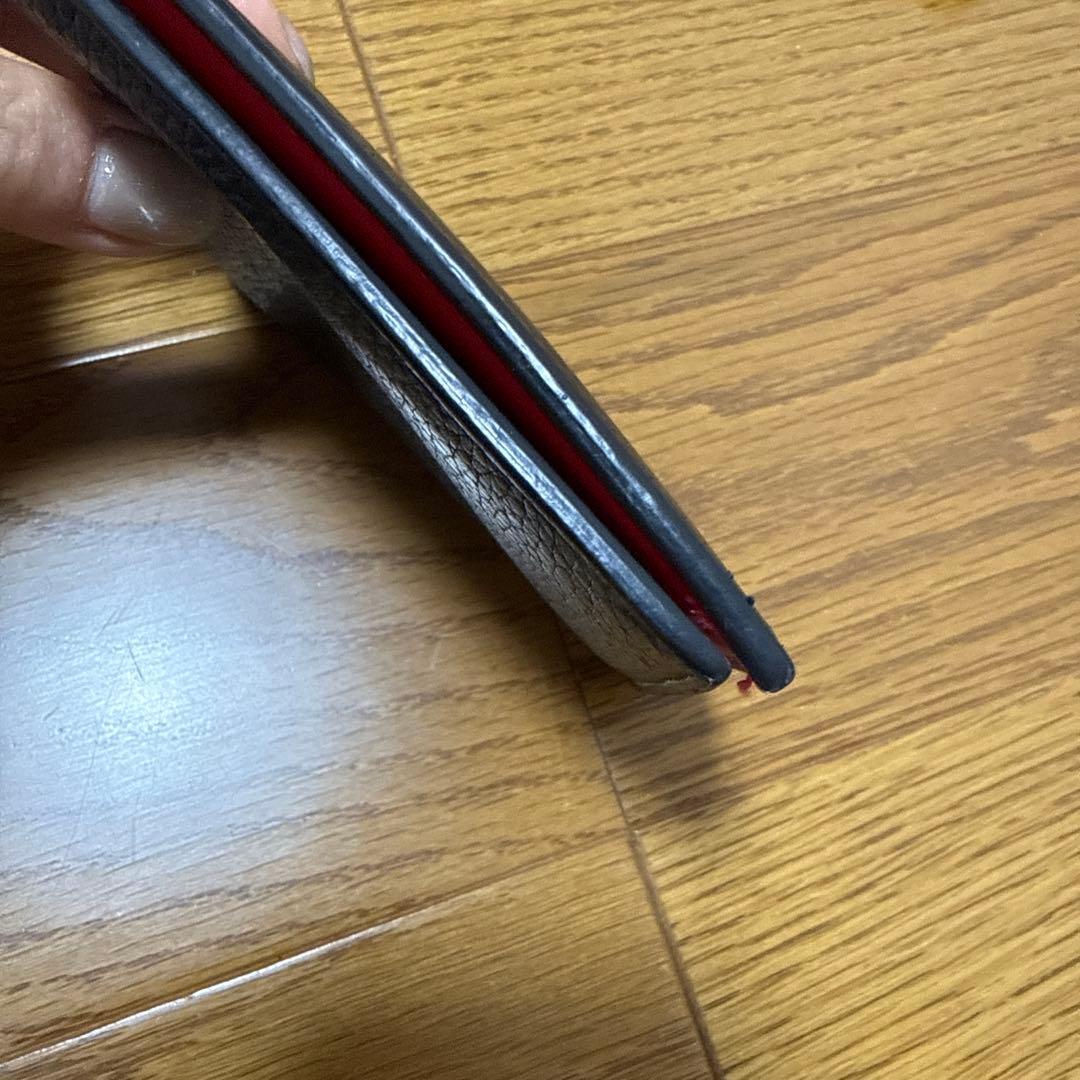 クリスチャンルブタン　二つ折り財布