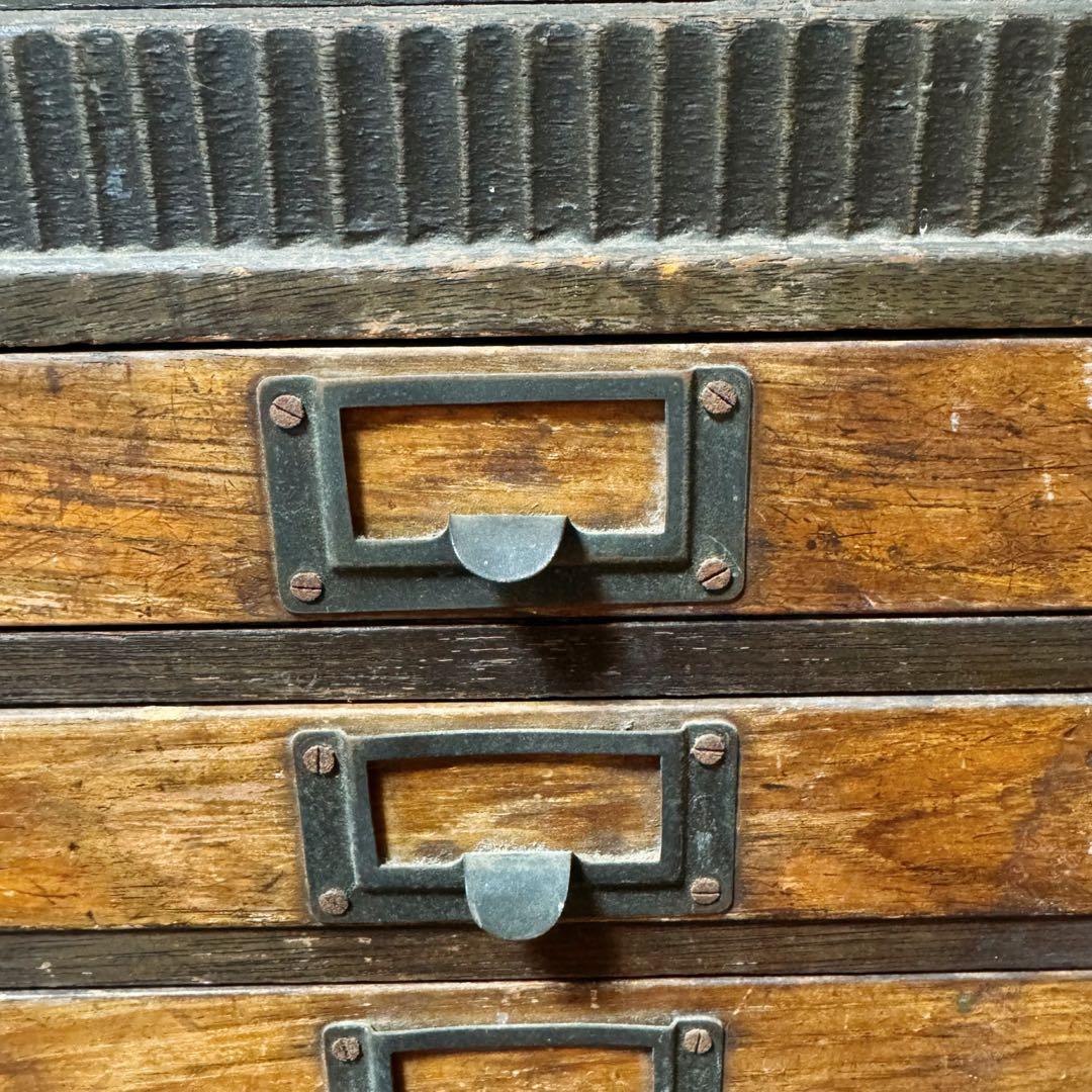 昭和　ビンテージ　雰囲気のある木製引き出し　アンティーク　レトロ　棚