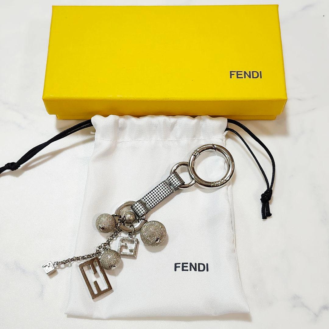 フェンディ　ロゴキーホルダー　ズッカ　キーリング　バッグチャーム