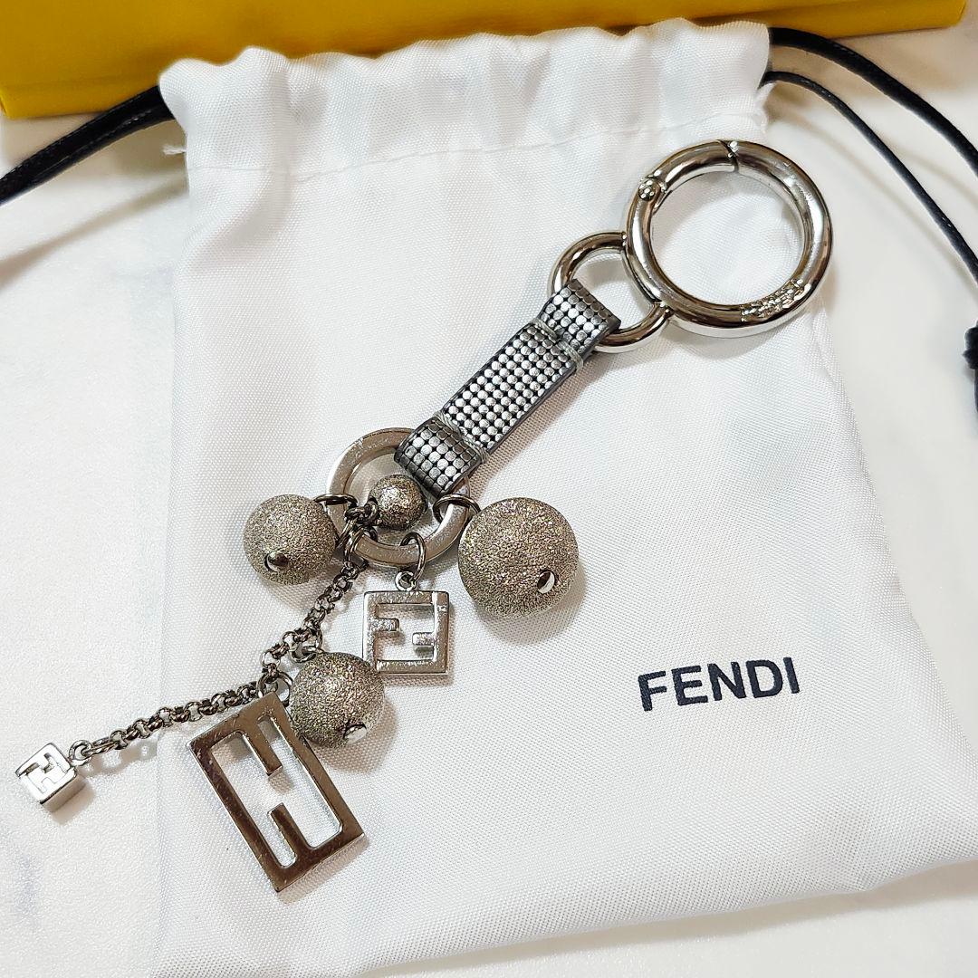 フェンディ　ロゴキーホルダー　ズッカ　キーリング　バッグチャーム