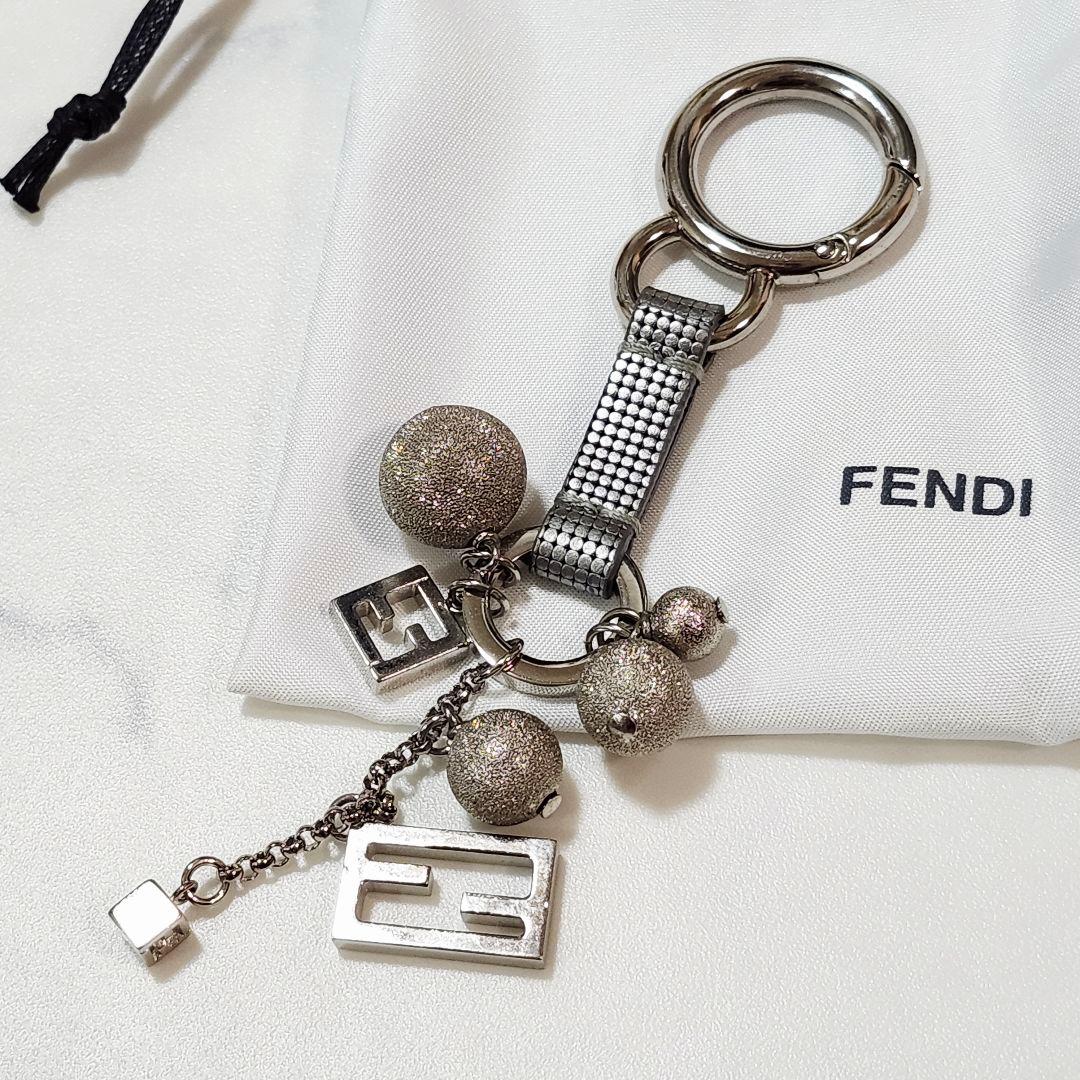 フェンディ　ロゴキーホルダー　ズッカ　キーリング　バッグチャーム
