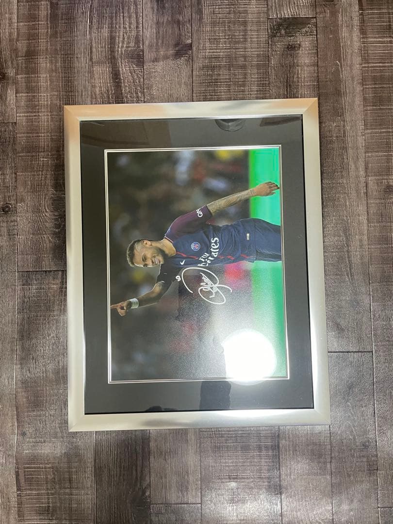 PSG ネイマール 直筆サイン入りフォトフレーム 証明書付き