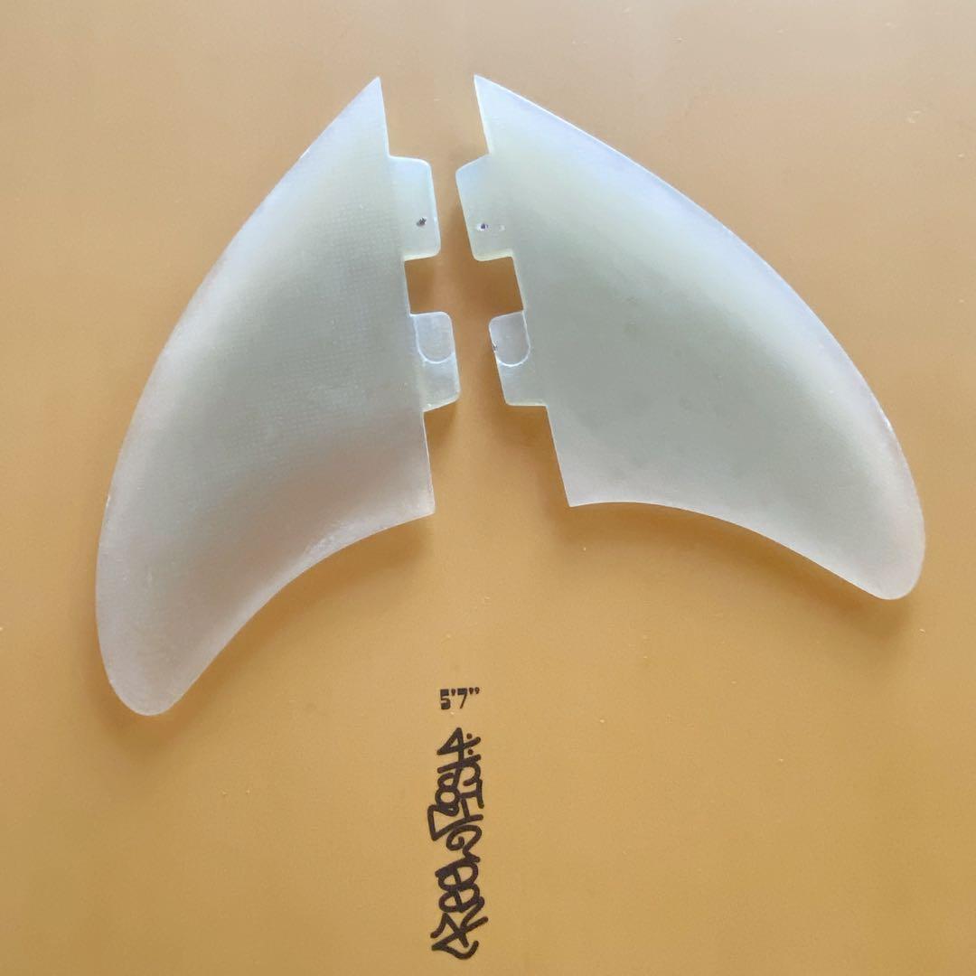 Sunny Day　crimeサーフボード keel fish5.7