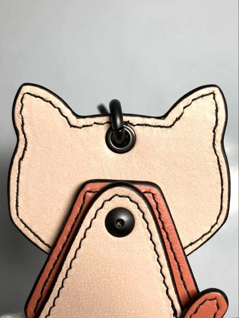 美品　ボッテガヴェネタ　レザー　猫　キャット　キーホルダー　チャーム　箱付き