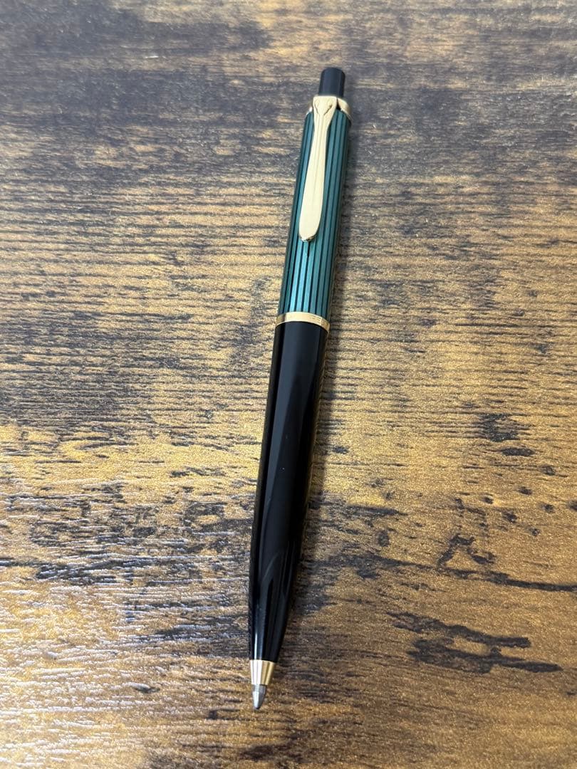 未使用に近い　K400 緑天冠　ペリカン　スーベレン　　ボールペン　M ドイツ製