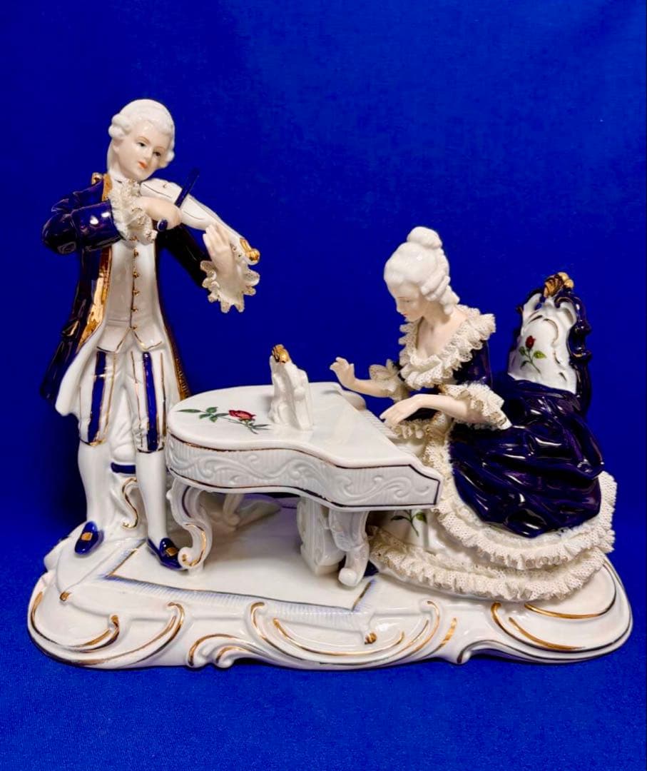 加藤工芸　レースドール　置物　人形　貴族　ピアノ&バイオリン