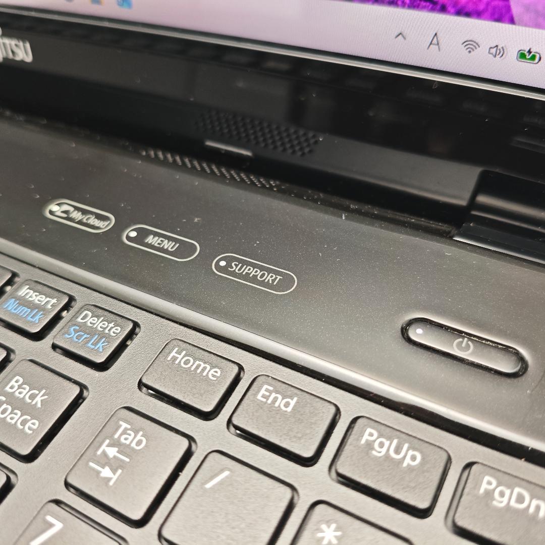 i7＆フルHD＆Windows11✨SSDリカバリ済み 富士通ノートパソコン