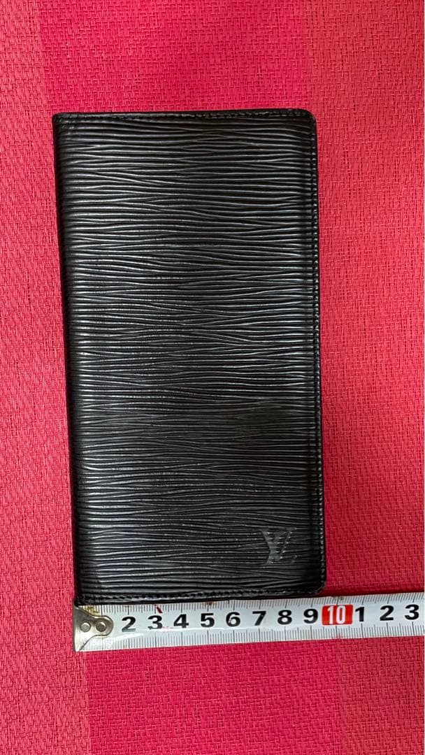 LOUIS VUITTON ルイヴィトン 長財布 エピ　中古