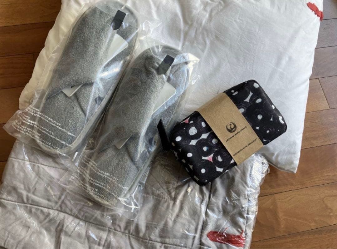 JAL スリッパ　ブランケット　日本航空ビジネスクラス　ピロー　ポーチ　スプーン