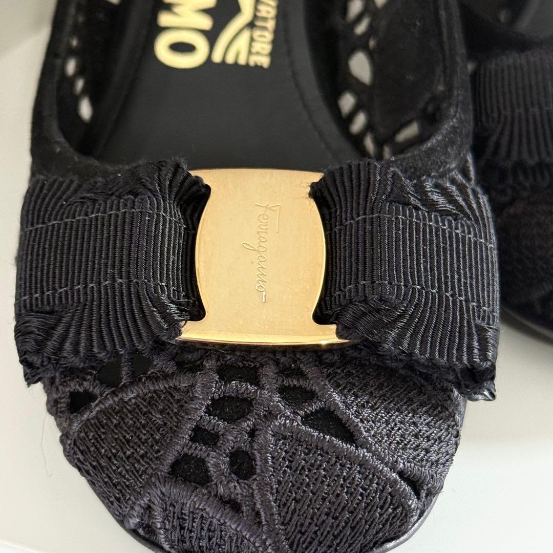 Ferragamo ESTELLE レースヒール 5C 黒