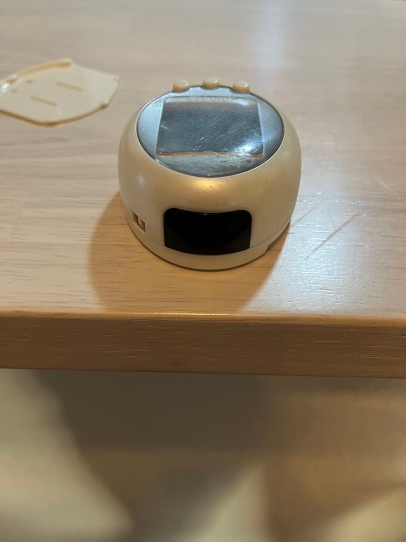 たまごっちプラスカラー　ジャンク品　ホワイト