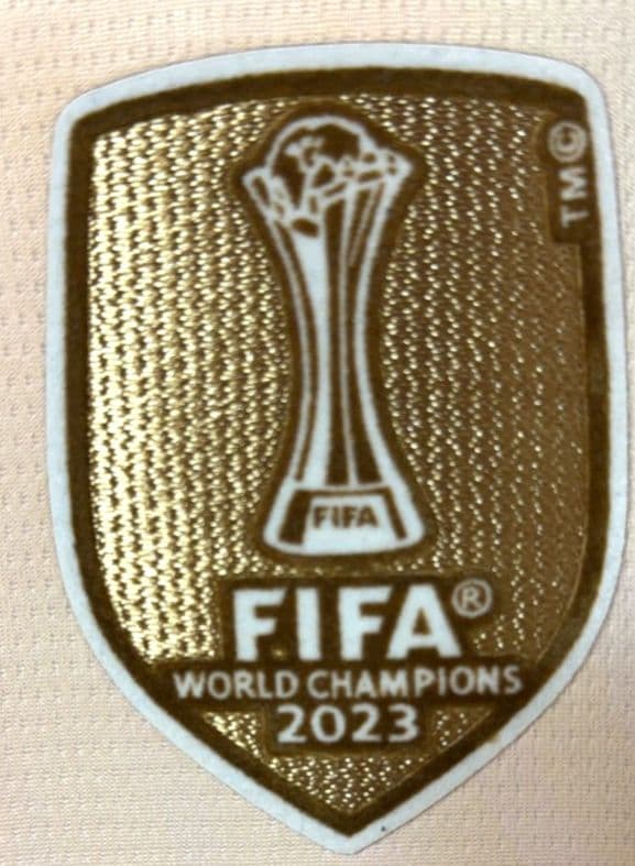 24-25 マンチェスター・シティ 4th ユニフォーム