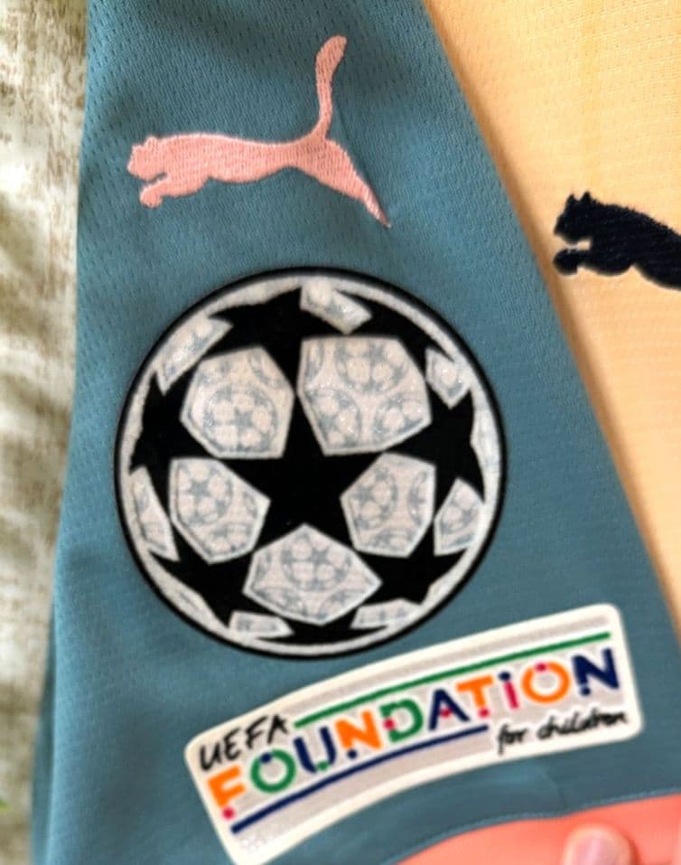 24-25 マンチェスター・シティ 4th ユニフォーム