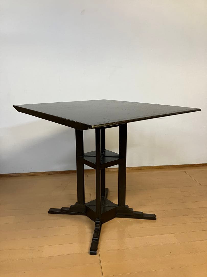 カフェテーブル　70×80×H68