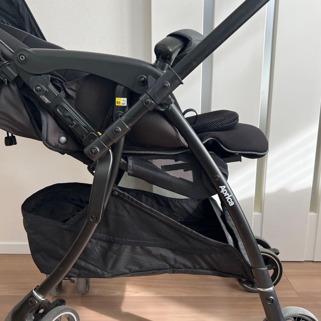 【美品】アップリカ　LUXUNA C FREE ラクーナクッションフリー