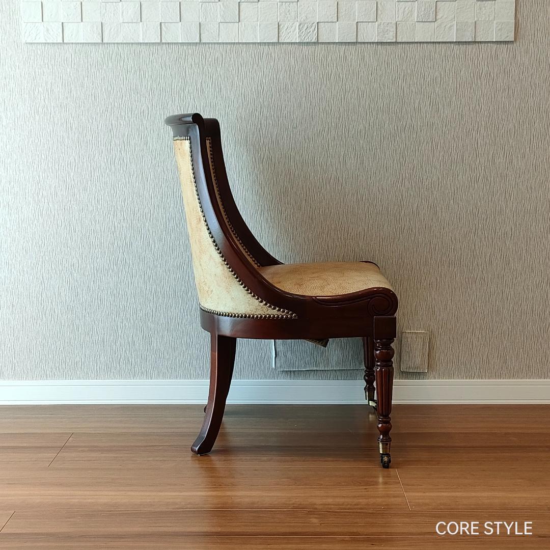 希少　ヒッコリーチェア　キャスター付き　クラシック家具　太鼓鋲②