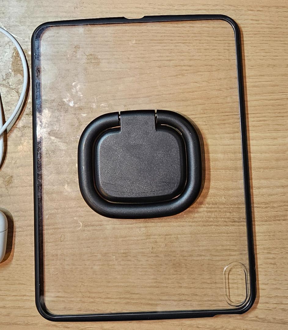 iPad 第10世代 wifi simフリー シルバー イヤホン ケース付き