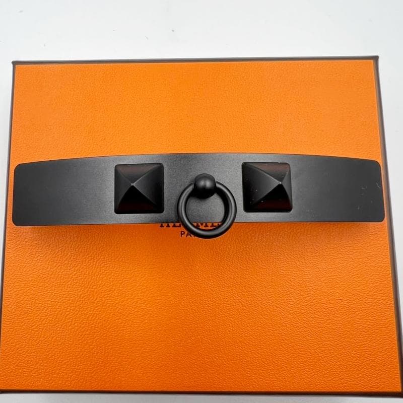 極美品 HERMES カプリスGM バレッタ ブラック メドール