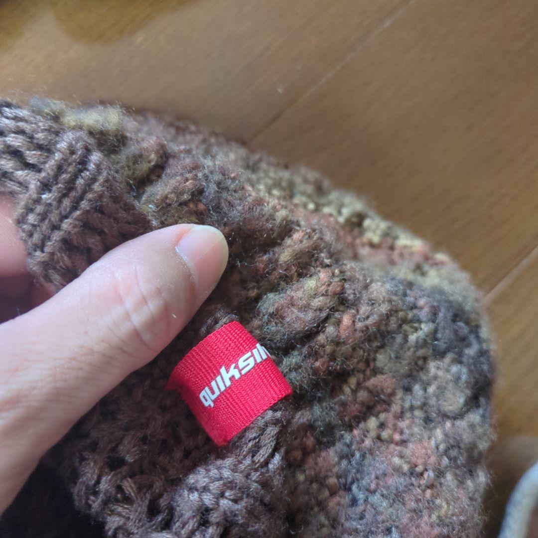 スノーボードウェア　ニット帽と膝当て付き