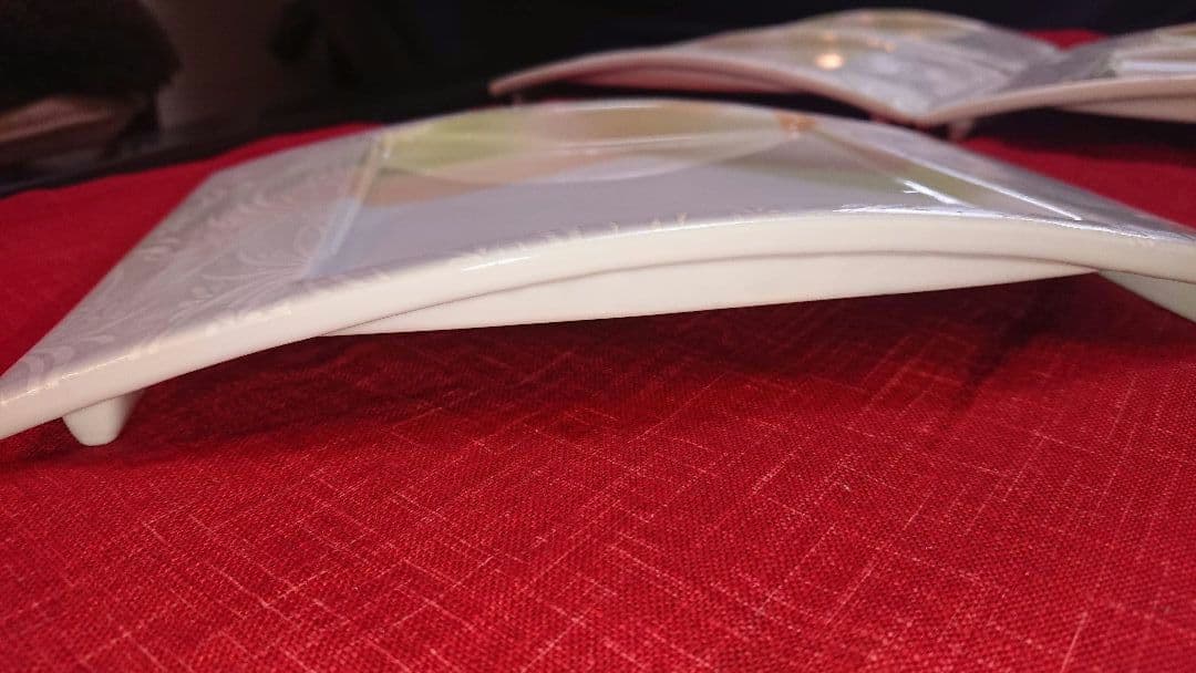 ♥高級皿・【美濃焼 ・名作良峰作】♥花柄・銀彩ラメ浮かし銀彩ウエーブデザイン4皿