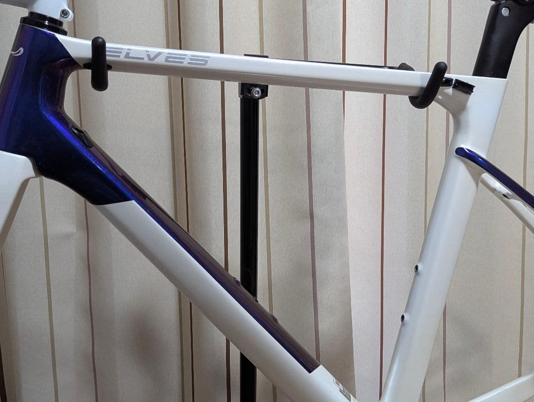 ELVES QUENDI フルカーボンフレーム サイズ48