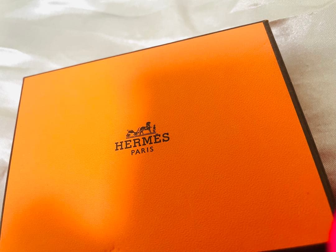 新品同様HERMES ★カルメンチャーム♪