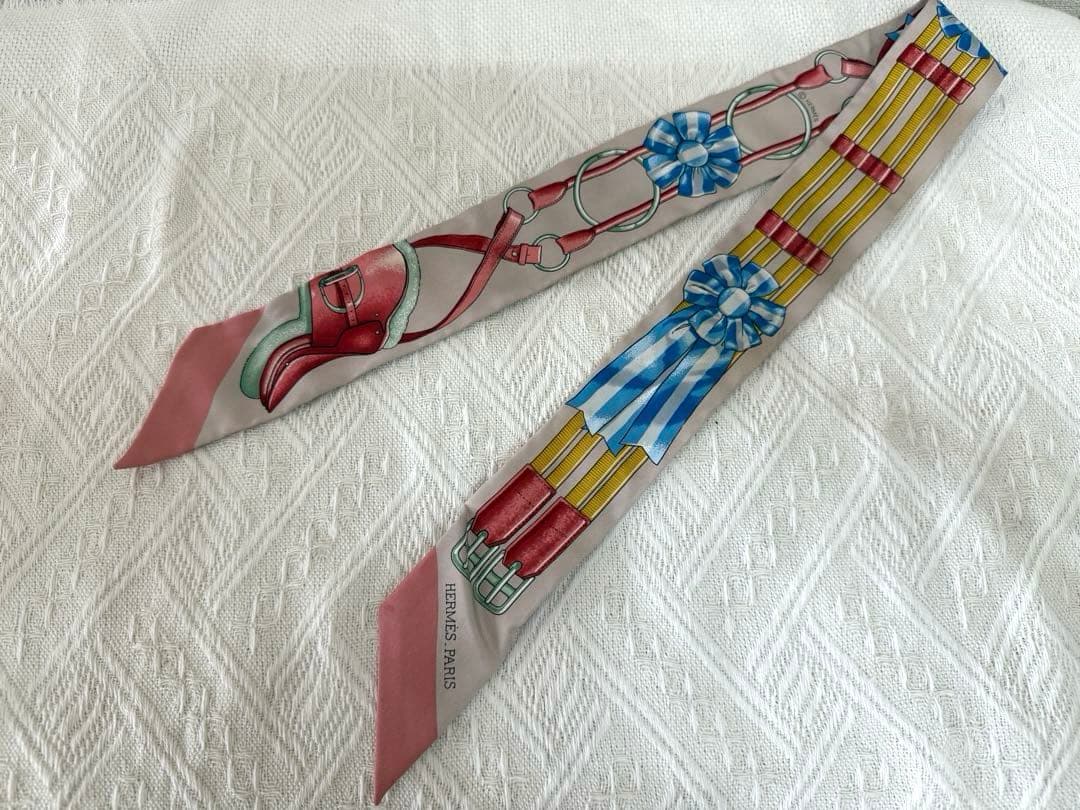 HERMES リボンデザイン スカーフ