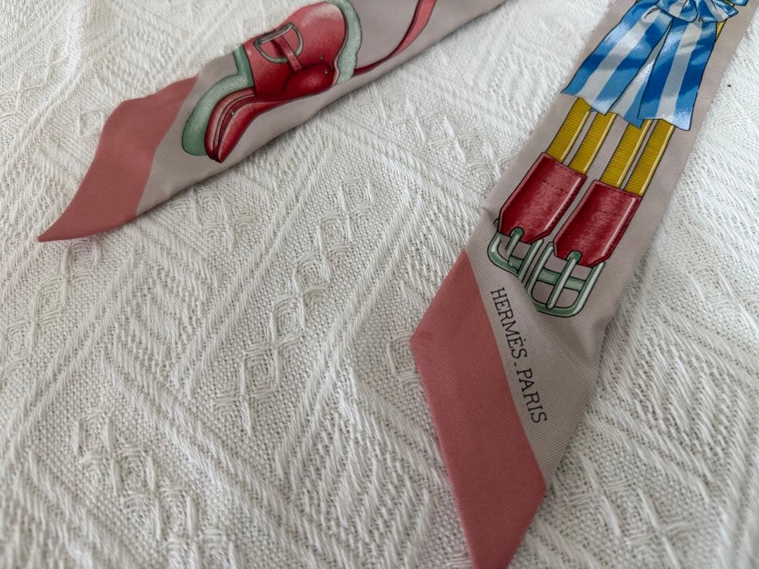 HERMES リボンデザイン スカーフ