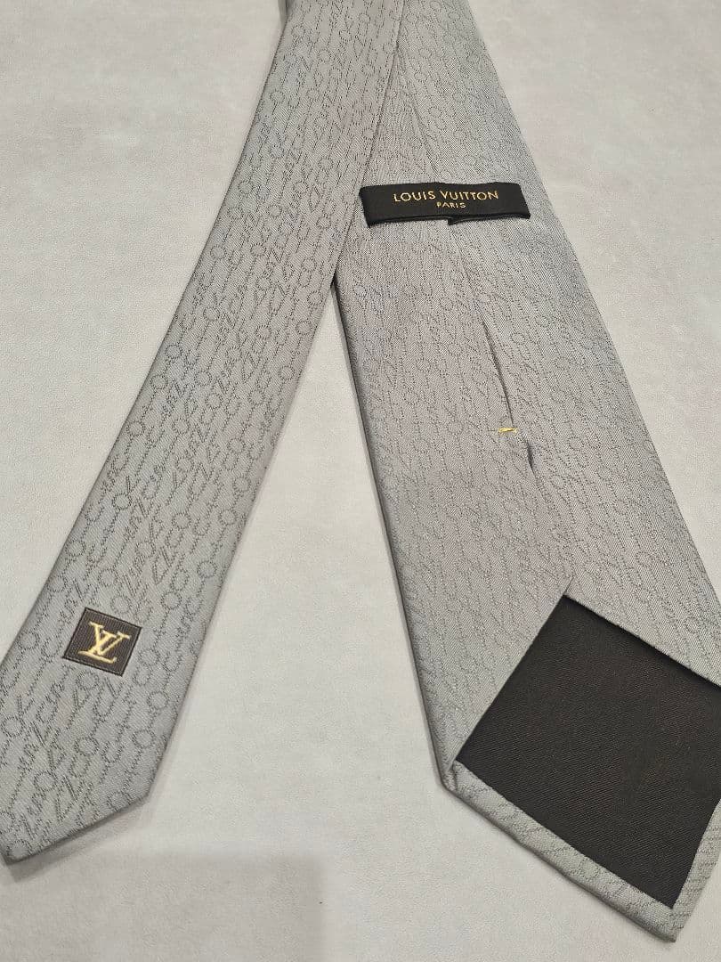 Louis Vuitton グレー ネクタイ
