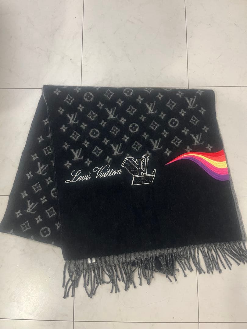 Louis Vuitton ブラック マフラー 100%カシミヤ