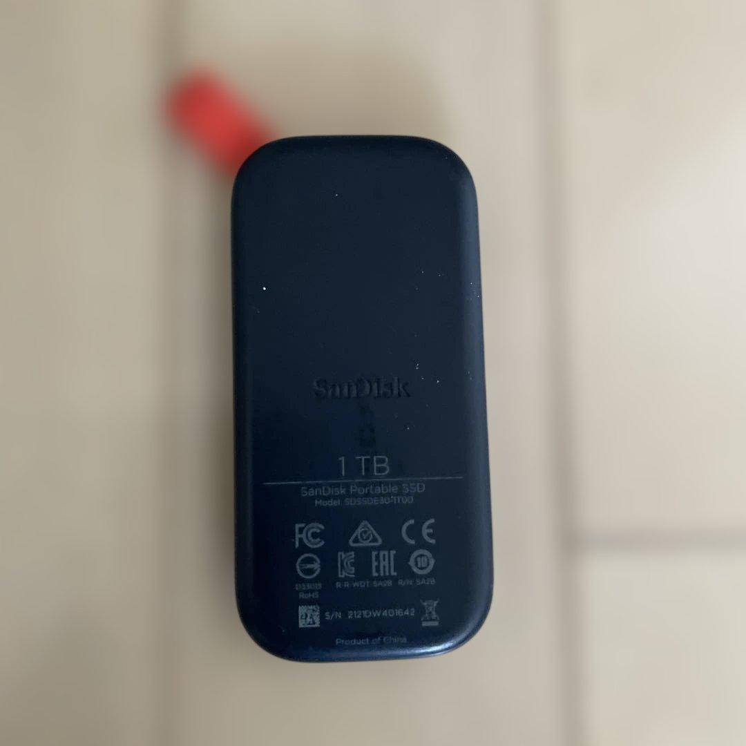 【値下げ】SanDisk SSD 外付け 1TB USB3.2Gen2