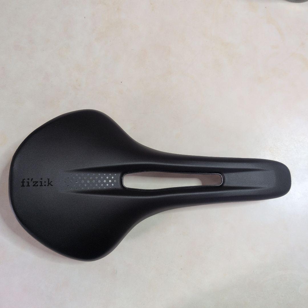 フィジーク サドル ヴェント アンタレス R3 kiumレール 幅150mm