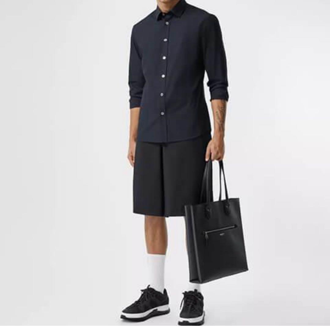 バーバリー　ミディアムグレイニーレザー　トートバッグ