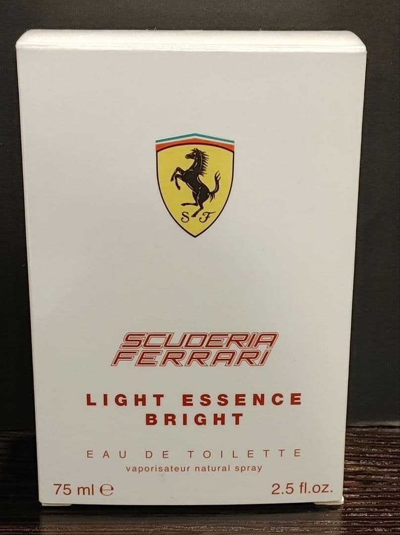 フェラーリ　ライトエッセンス　ブライト　75ml　箱あり