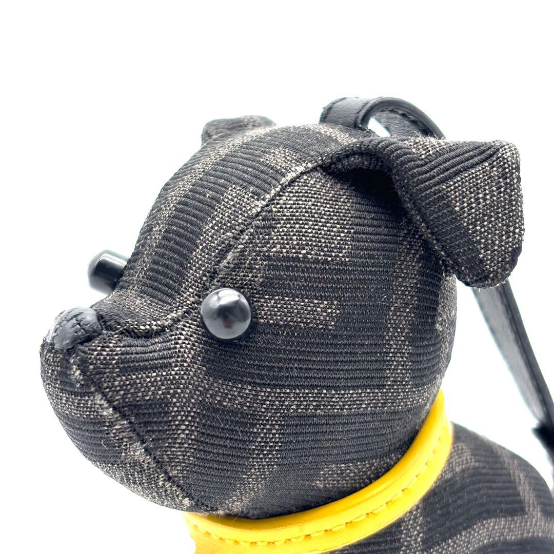 未使用保管品 フェンディ 犬 ドッグ チワワ バッグチャーム ズッカ FF 黒