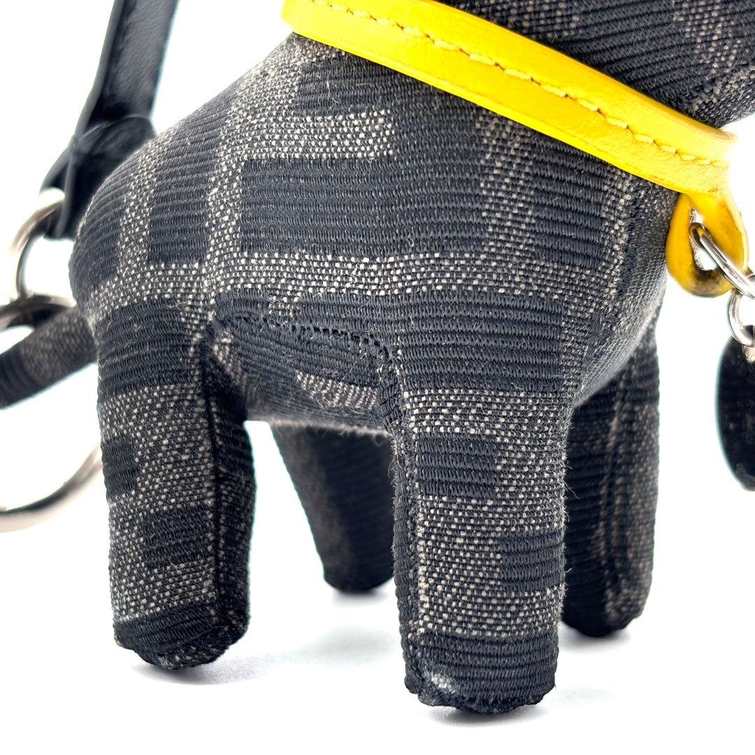 未使用保管品 フェンディ 犬 ドッグ チワワ バッグチャーム ズッカ FF 黒
