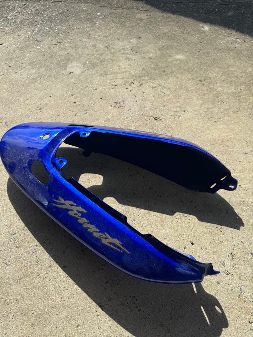 ホーネット250 テールカウル