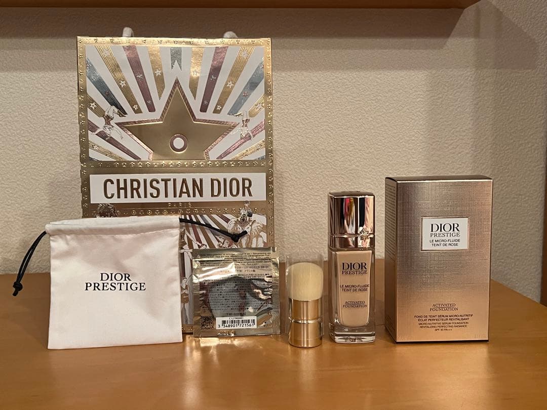 ディオール　プレステージ ル　マイクロフルイドタン0.5N　ショッパー　サンプル