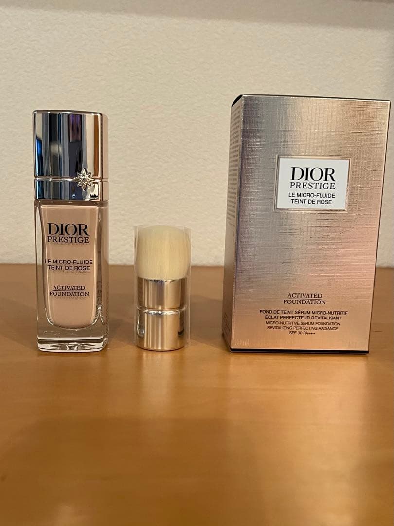 ディオール　プレステージ ル　マイクロフルイドタン0.5N　ショッパー　サンプル