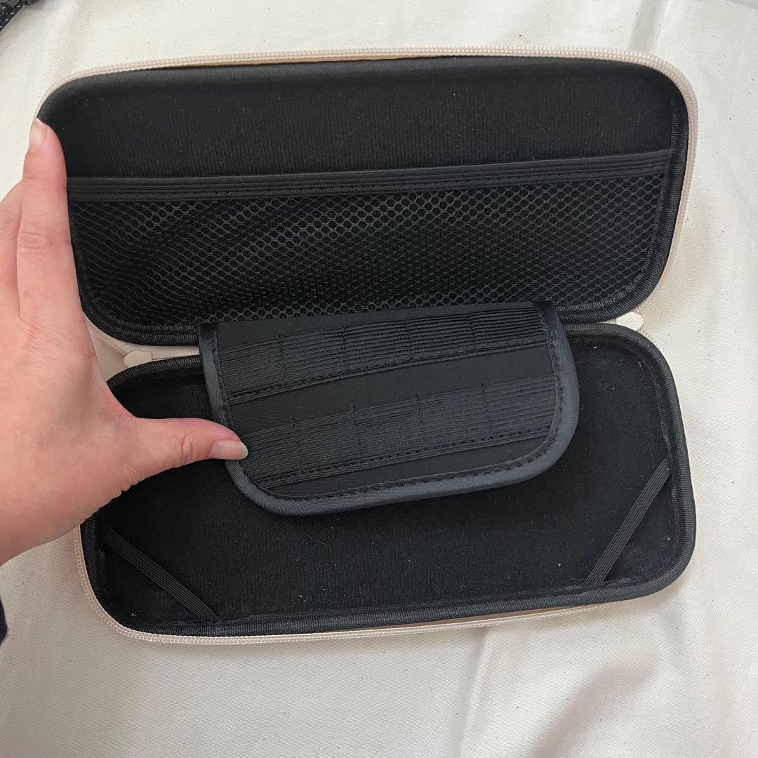 Switch 動作確認済Joy-Con充電器 3COINSコントローラー ケース