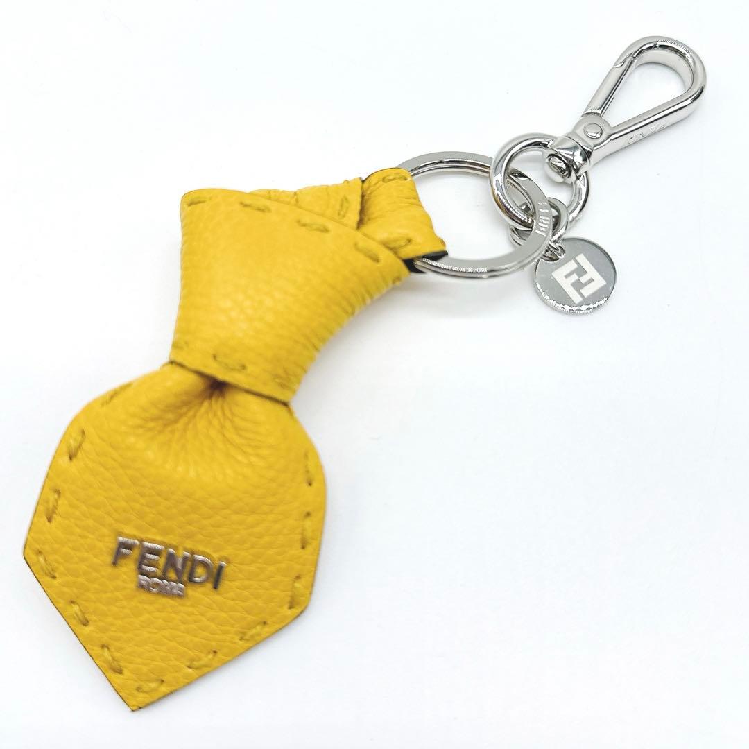 FENDI フェンディ セレリアキーチャーム イエロー★C80