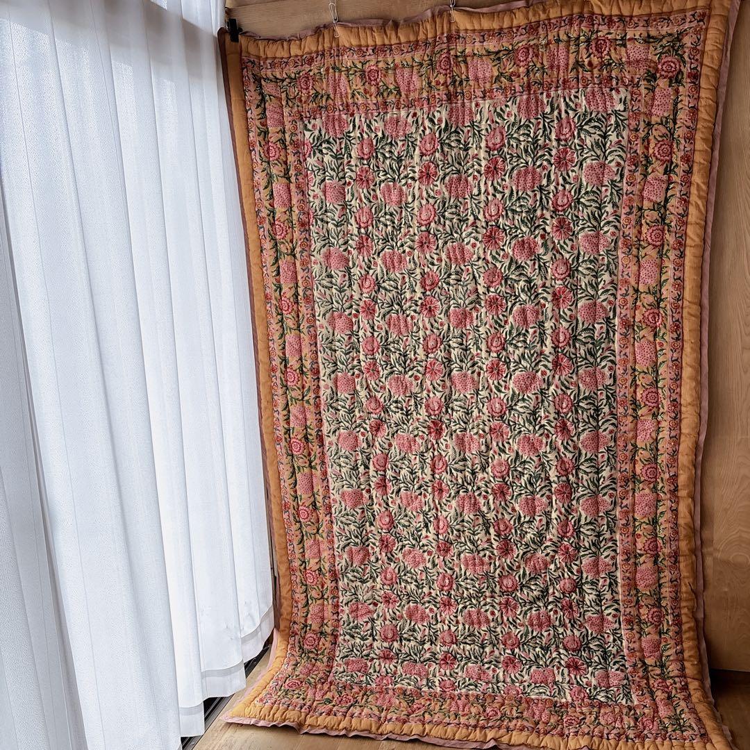 未使用※インド ブロックプリント 中綿入りキルト オレンジイエロー　マルチラグ