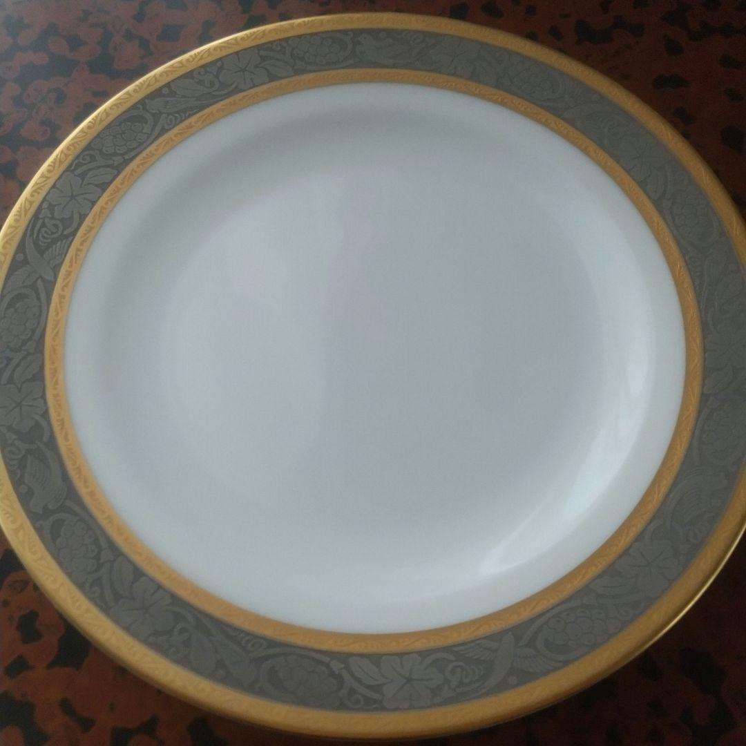 大倉陶園　【希少品】金白金蝕葡萄唐草皿